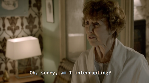 lesbianjohn: bye what does she think she would be interrupting asklsdklsjafkl