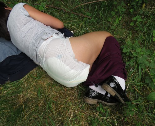 littleminxy3:  Nappy change at the park :) Was tired after! 
