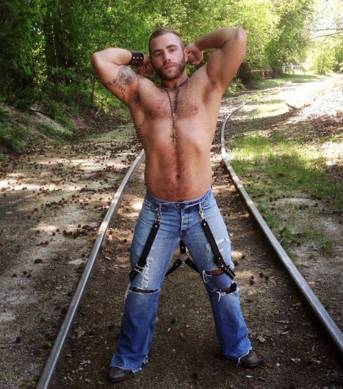 Hot Men, Masculinity & Power Dynamics