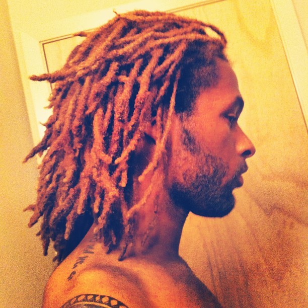 freakygeekyblerd:  fuckyeahmenwithlocs:  I found Jesus y’all!!! He’s Black and