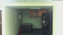 superkatvon:  Jamie getting scared by a air horn= priceless. 