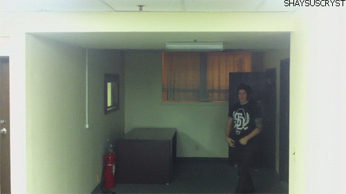 superkatvon:  Jamie getting scared by a air horn= priceless. 