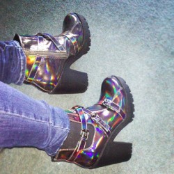 Sexy #hologram #metallic #boots !!!! In love!!!