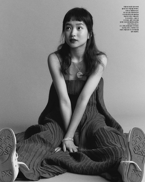 thevillainess:  Kim Tae Ri photographed by Hong Jang Hyun for VOGUE Korea, July