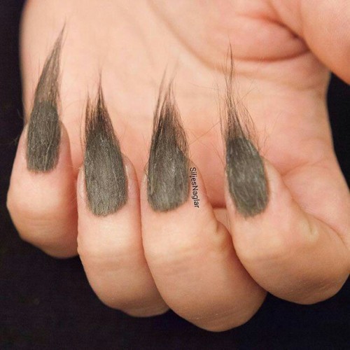 trashythingsgohere:Furry fingernails