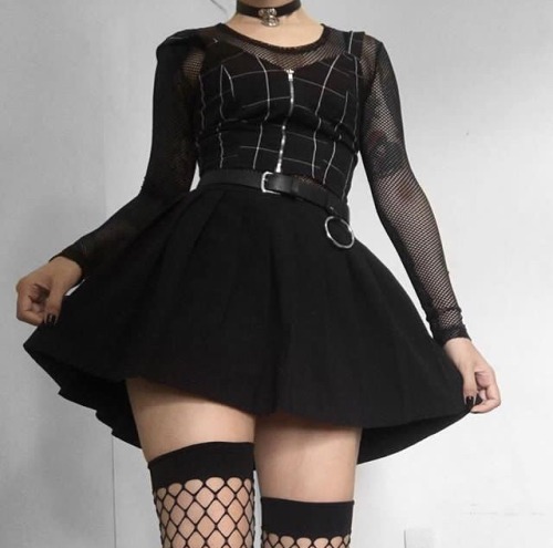 Lovely grunge style with a great black skirt.