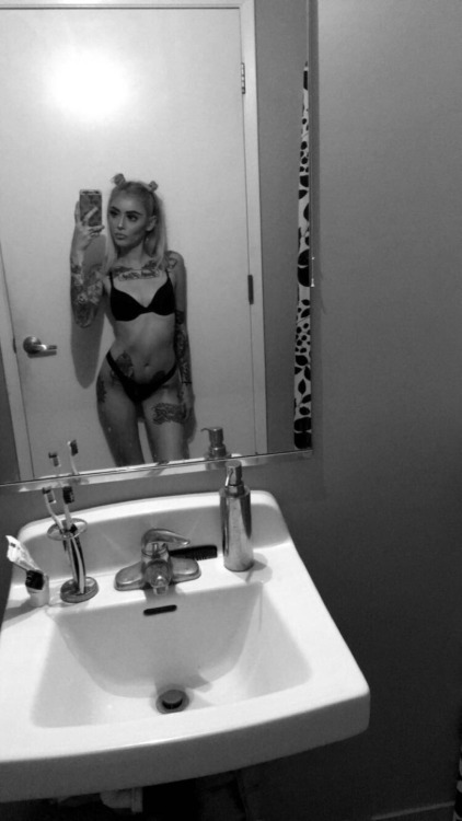 sharkyyyyyyy:  Bbygrl💘👸🏼👽