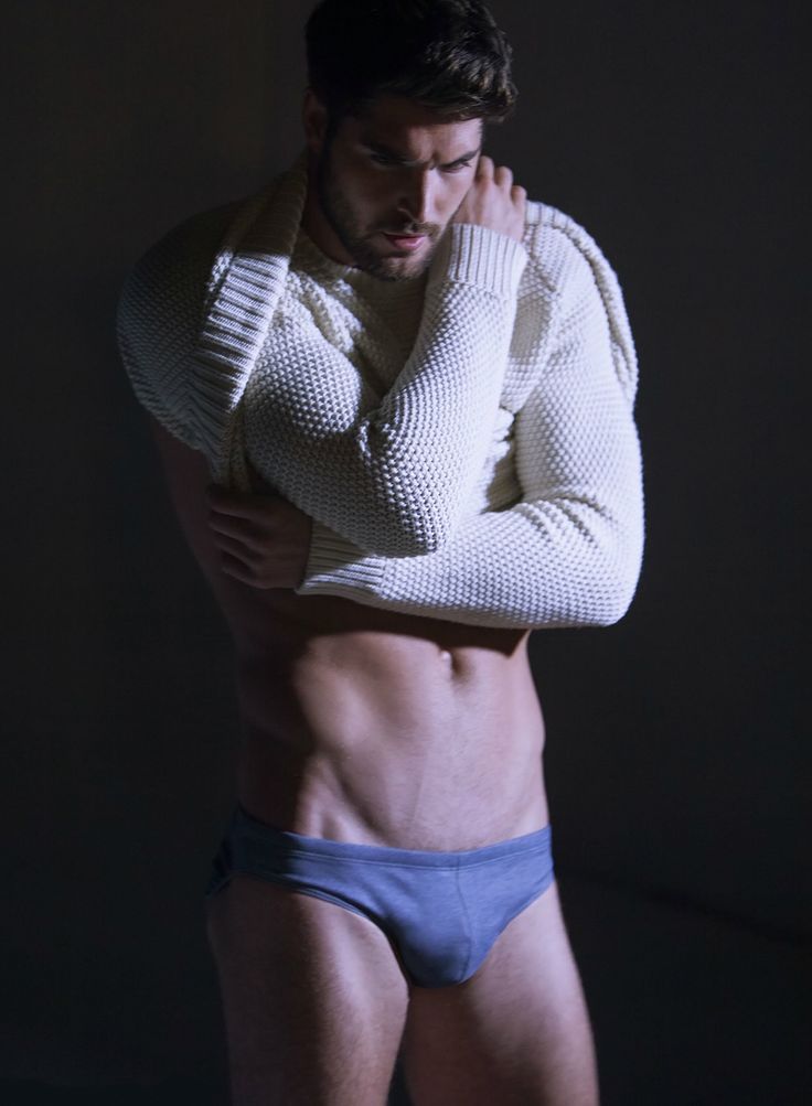 hotfamousmen:  Nick Bateman