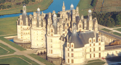 castlesandmedievals:The château also features 128 meters of façade, more than 800 sculpted columns