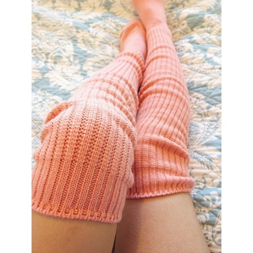 Experimenting new @tabbisocks #scrunchy #overtheknee #socks in #peach (at www.tabbisocks.com)