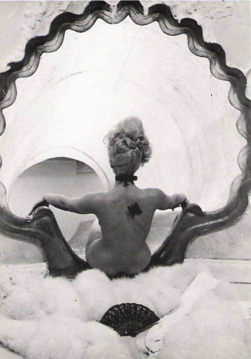 vivipiuomeno:  Sandra Milo, italian actress - Giulietta Degli Spiriti dir. by Federico Fellini - IT 1965 