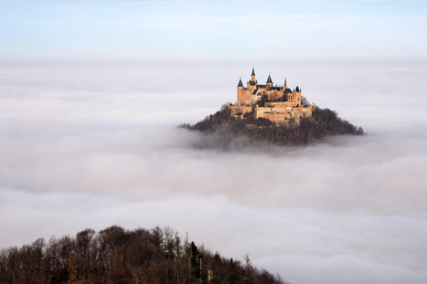 blazepress:  16 Real Life Fairytale Castles around the World