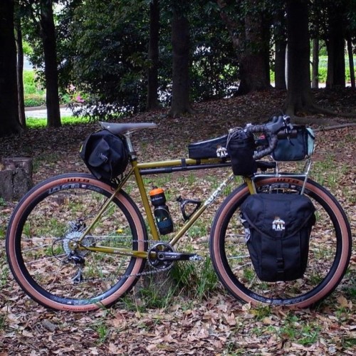 surlystragglerarchive: Freshly painted straggler dressed and ready for adventure! via custom_surly