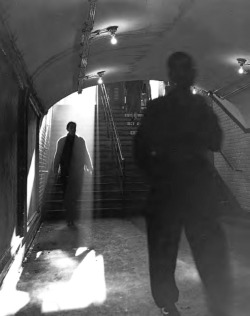 mimbeau:  Sabine Weiss Métro - Paris 1955