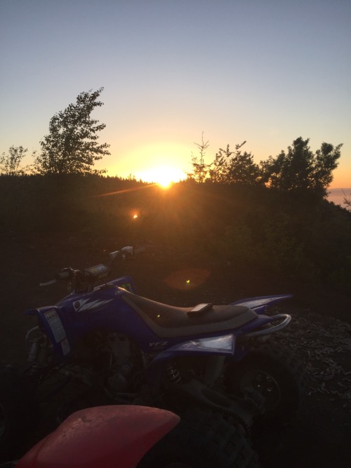 Me and @quadjunky took the quads out and camped at our favorite lookout. Good little test to see how riding with a pack feels. Chilled and watched town with some cold beers