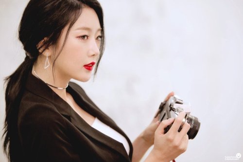 SuBin (Dal Shabet) - “Fri.Sat.Sun” Photoshoot BTS Pics