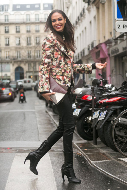 Streetstyle: Joan Smalls (model) in Paris during Haute Couture Spring 2014 shot by Melodie Jeng