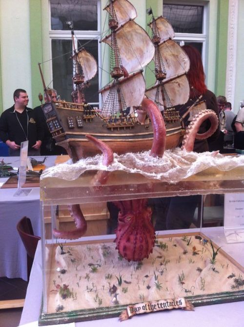 apolonisaphrodisia:    “Day Of The Tentacles” au Moson Model Show, j'en suis baba! ^^   