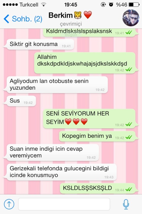 selcanypc: sara97chanel: viskilicikolata: ARKADAŞLAR KSMDSKDMLDMDŞSLSŞSKDŞDL 1 nisan şakası yapıyım 