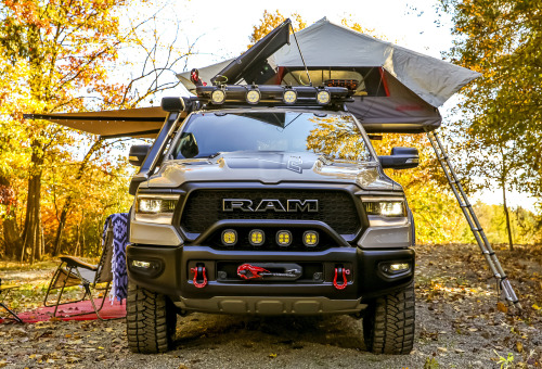 carsthatnevermadeitetc:  Ram 1500 Rebel OTG (Off The Grid) Concept, 2019. One of MOPAR’s prototypes for this year’s SEMA show, based  on a Ram 1500 equipped with the new 3.0-litre V-6 EcoDiesel engine, coupled with a 33-gallon tank that makes it