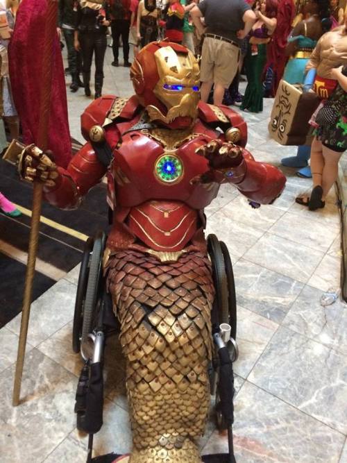 copperbadge: barefootdramaturg: kamikame-cosplay: Awesome Iron Merman seen at Dragon Con 2015 (sourc