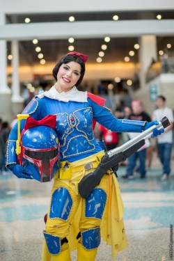 Aviator91Rtc:  Browneyedgummibear:  Femsubdenial:  Uggly:  Snowbafett !! Costume