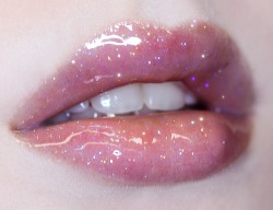 vlada-sasha-natasha:  Lime Crime lip Gloss