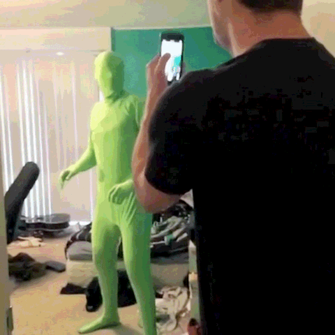 airheadscandy:  When you think you’re home alone…Get super famous! Submit your