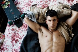 naughtyjorj:  Filip Jankovic by Rick Day