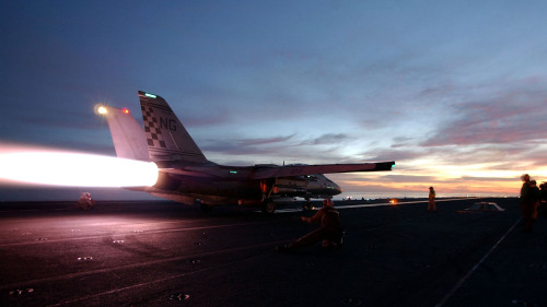 F-14 Tomcat warming up