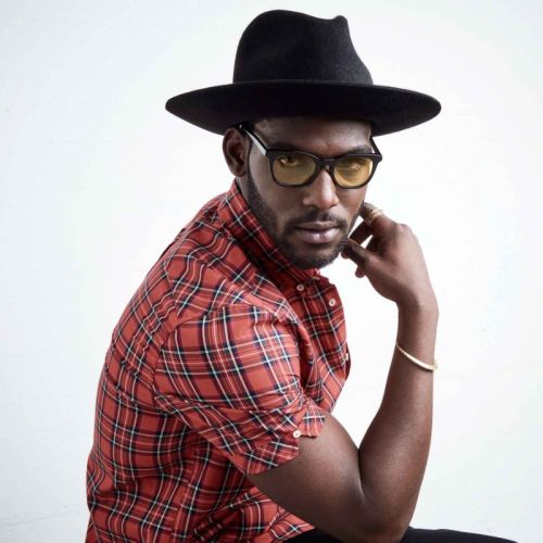 pine-fresh-kirk:  Beautiful, bespectacled black men. This is a thing, right?  