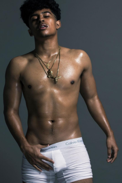 malecelebrityzone:  bromancebooty:Princeton (Mindless Behavior) - body &amp; booty I didn’t know this was Princeton! He look different since he grown and all!