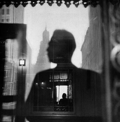secretcinema1: Self-Portrait, 42nd Street, 1946, Louis Faurer