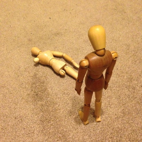 chronically–cute:  SO MY FRIEND FOUND A REALLY CREEPY ARTIST’S MANNEQUIN BUT THEN IT GOT WEIRD SEND HELP 