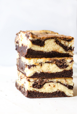 verticalfood:  Eggnog Cheesecake Brownies