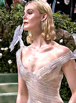 ELLE FANINGattends The Met Gala (May 06, 2024)