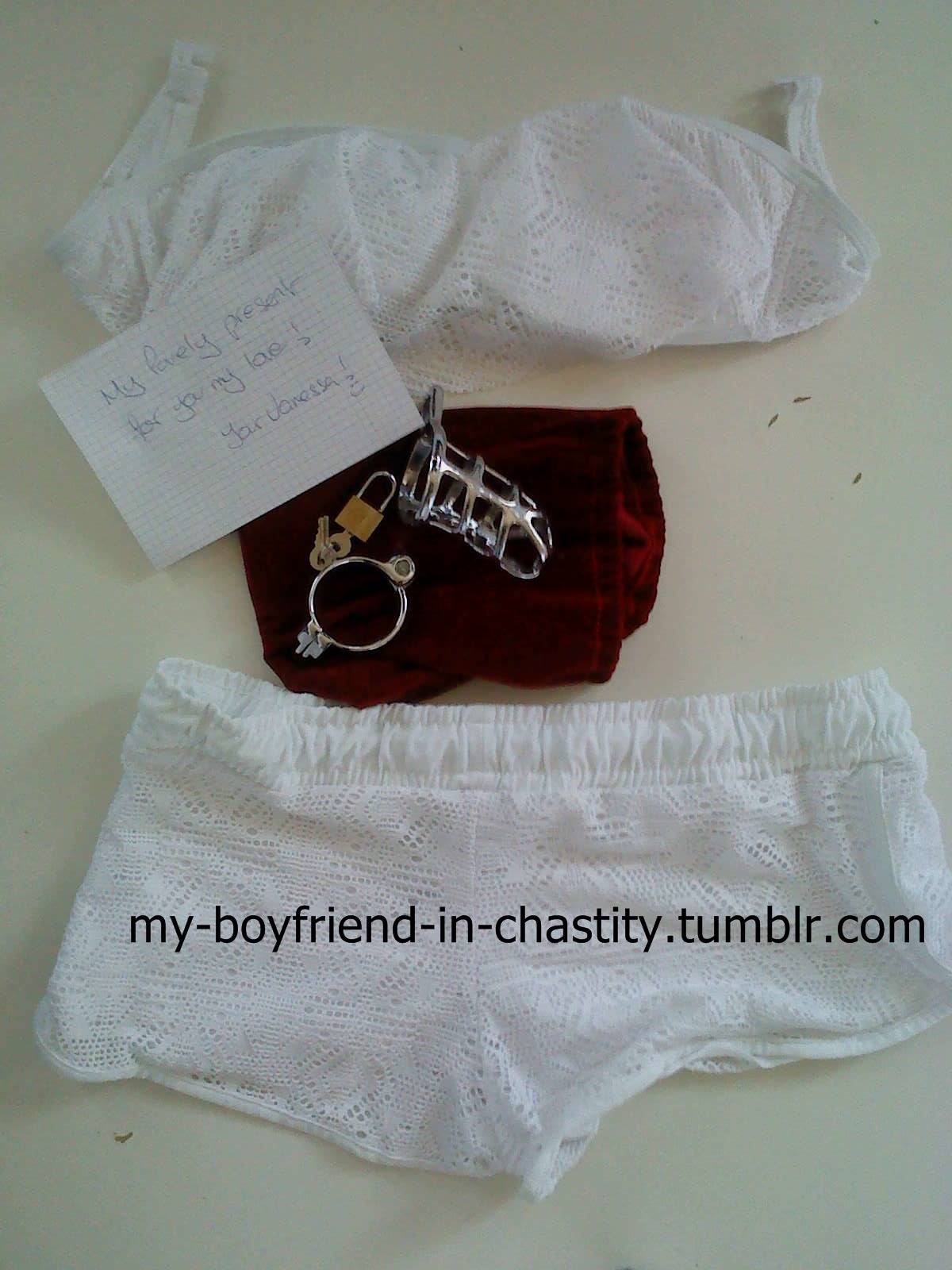 my-boyfriend-in-chastity:  Cute present for my boyfriend. Vanessa.