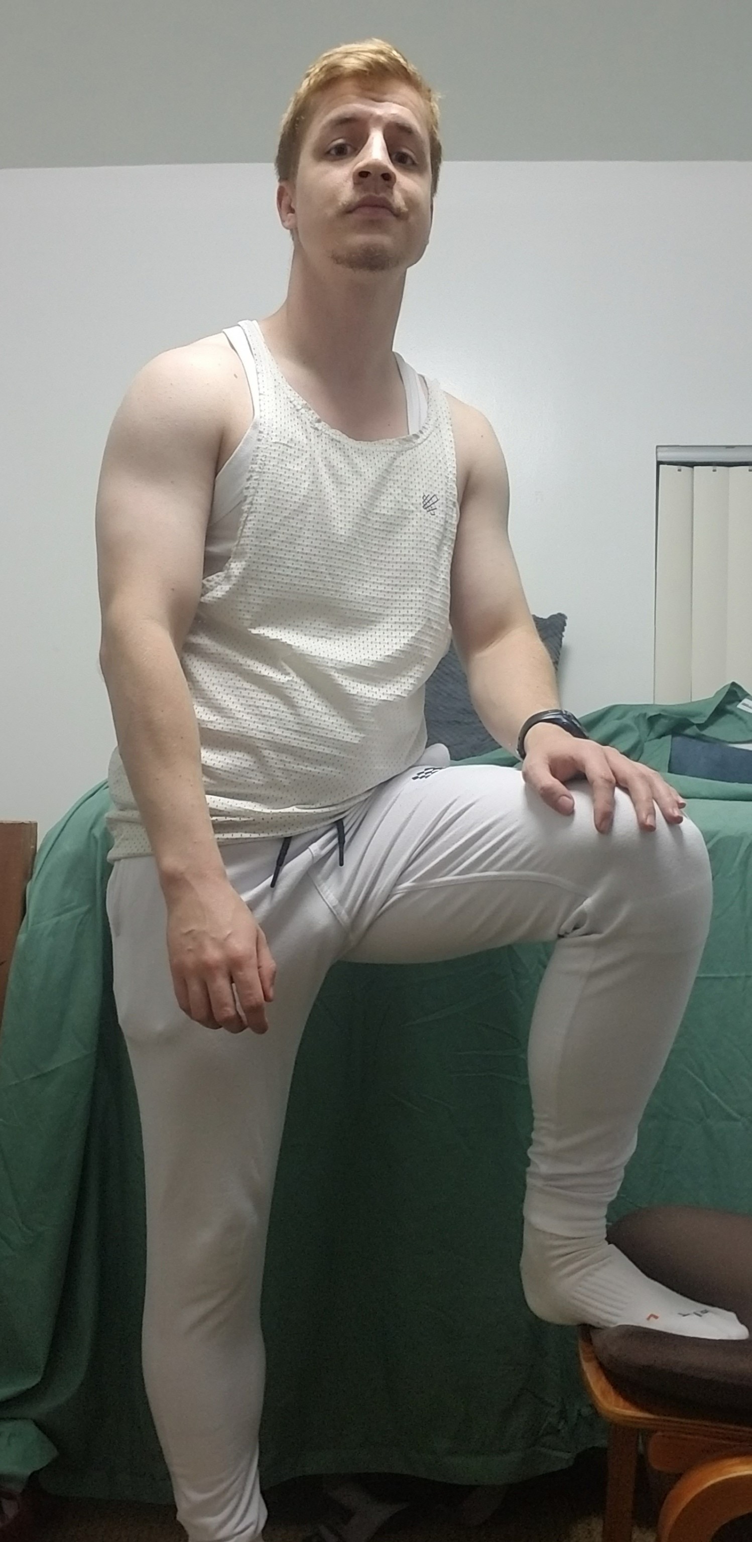 granpuff:Choose your characterI wore all white to the gym for no reason. There are, as a matter of fact, a few more pics with less clothes, but those aren’t for everyone ;)Bonus, feelin a lil cheeky