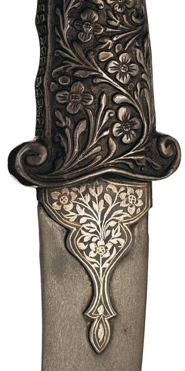 art-of-swords:Khanjar DaggersCulture: IndianThe first dagger is a silver and gold designs measuring 