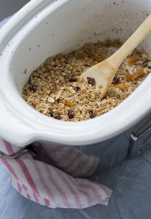 How To Make Granola in the Slow Cooker