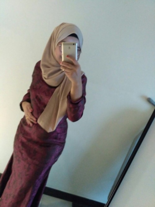 haikalsyafiq70: ainnadiahain: hijab tayang body naughty nya syg Nice