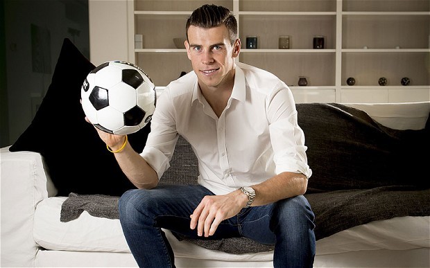 Gareth Bale http://hotmusclejockguys.blogspot.com/2014/06/gareth-bale.html