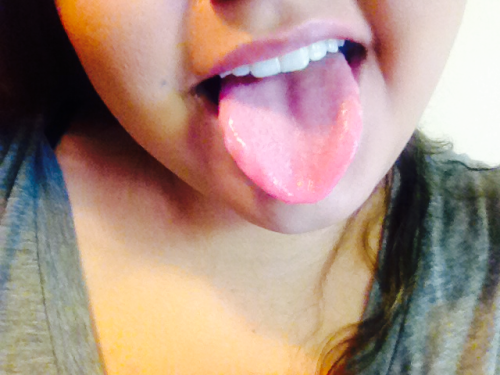 justanotherlittlebrunette:  Silly snaps for daddy.