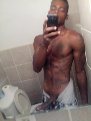 letmestrokeyouup:  st8hoodshit:  black-dicks-r-us:  Project Nigga Dick With A Mushroom