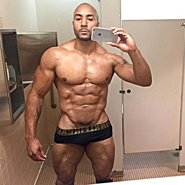 drwannabe:  Hyam Perez 