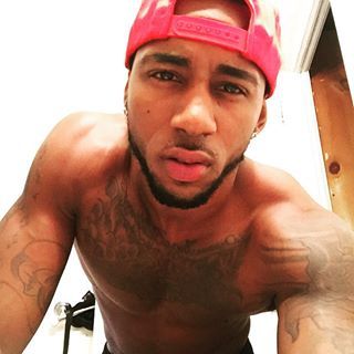 dominicanblackboy:  Sexy gorgeous tatted muscle hotboy Justin the Body!😍