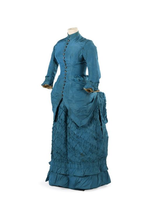 Day dress ca. 1880From Enchères Sadde via Interencheres