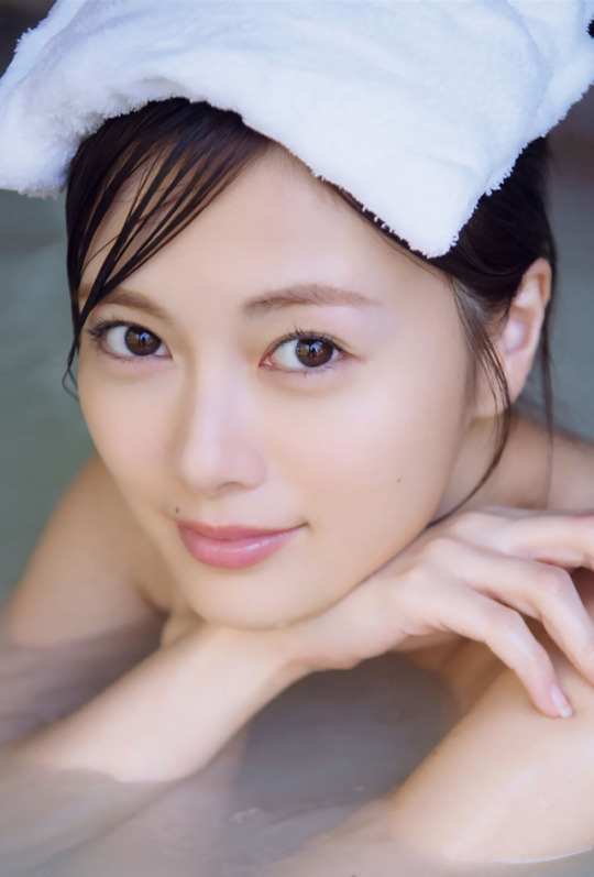 kawaiine-jp:  #白石麻衣 #MaiShiraishi #kawaii #ヌード #nude #乃木坂46 #nogisaka46
