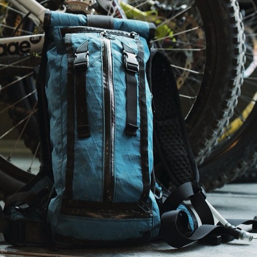 tothenexttrail:  acresupply:  The Hauser 10L hydration pack, as captured Are Bike Park in Sweden by 