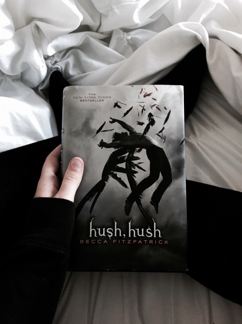 dark-pale-paradise:  one of my most favorite books
